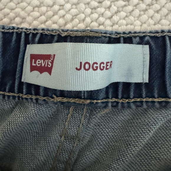 Levi's Boys' Dobby Jogger Jeans Size Medium 10/12 - Picture 2 of 8